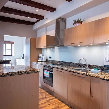 Dream - Five Bedroom Penthouse In Old Town Lejlighed *